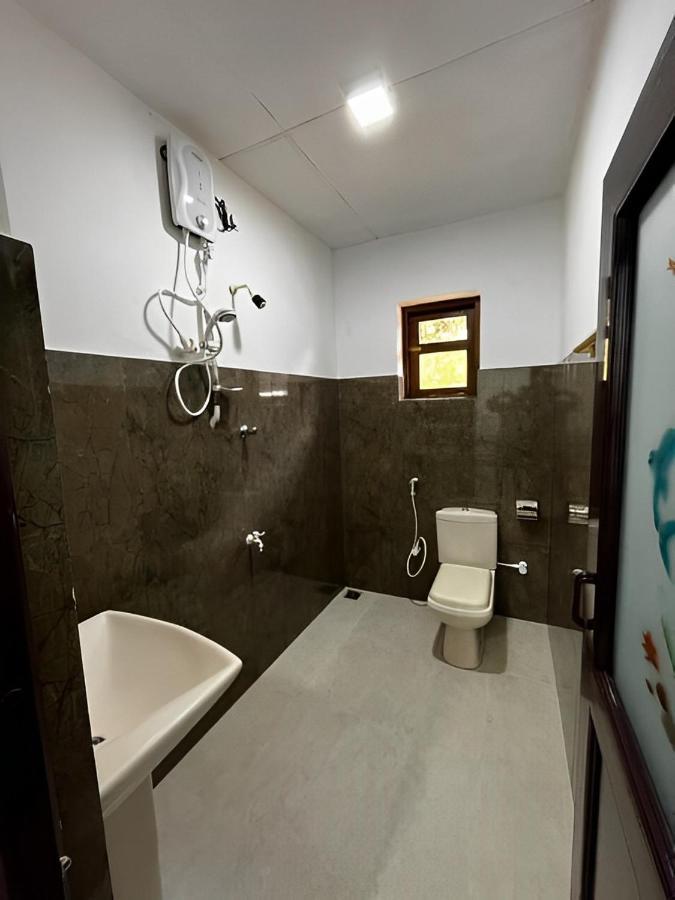 Water Front Home Stay And Resort アヌラーダプラ エクステリア 写真
