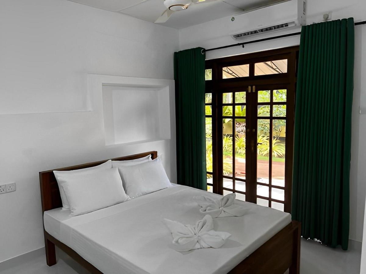 Water Front Home Stay And Resort アヌラーダプラ エクステリア 写真