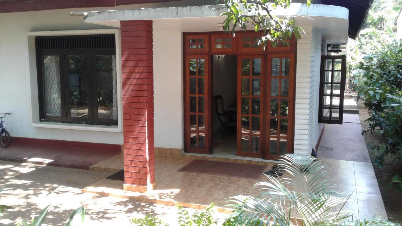 Water Front Home Stay And Resort アヌラーダプラ エクステリア 写真
