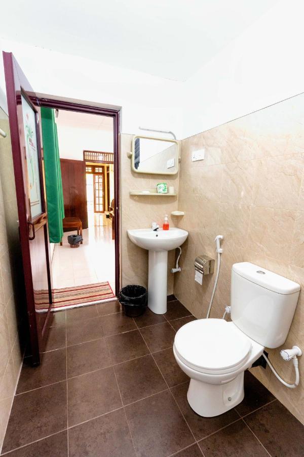 Water Front Home Stay And Resort アヌラーダプラ エクステリア 写真