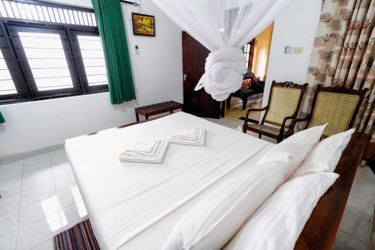 Water Front Home Stay And Resort アヌラーダプラ エクステリア 写真